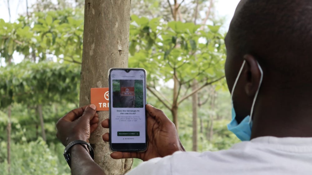 A demonstration of how to capture a photo with the Treeo card